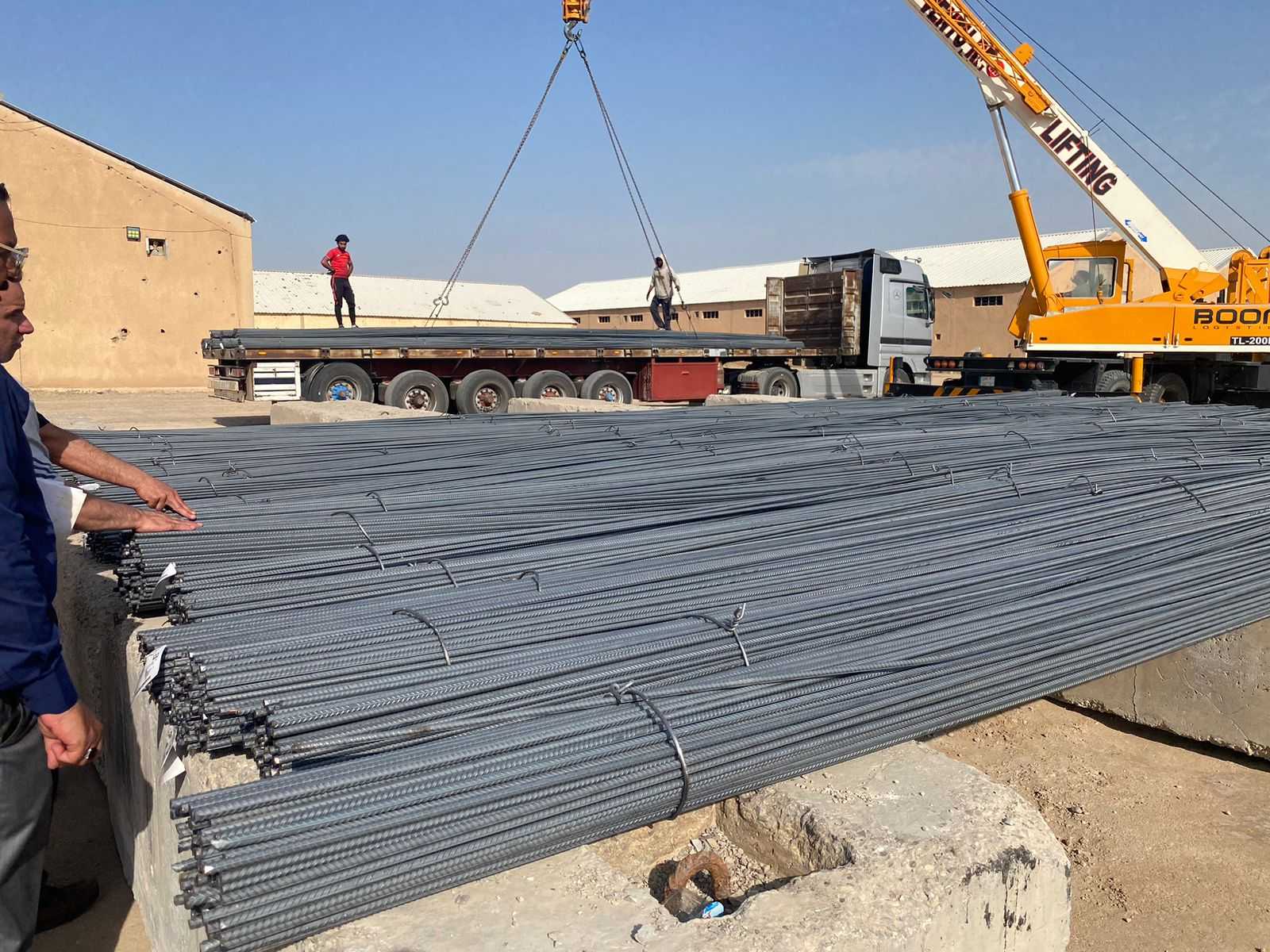 التجارة: شمول الفقراء والموظفين بمشروع السلة الإنشائية وبأسعار تنافسية