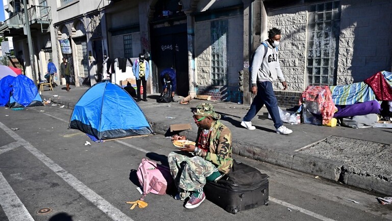 استطلاع: 55% من الناخبين يصفون وضعهم بـ”الأسوأ” في ظل إدارة بايدن