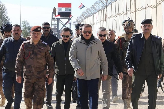 وزير الداخلية يفتتح الجدار الكونكريتي على الشريط الحدودي العراقي السوري