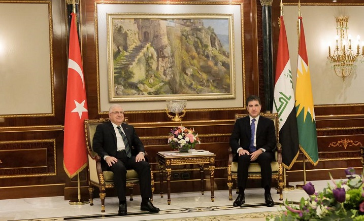 نيجيرفان بارزاني يستقبل وزير الدفاع التركي في اربيل
