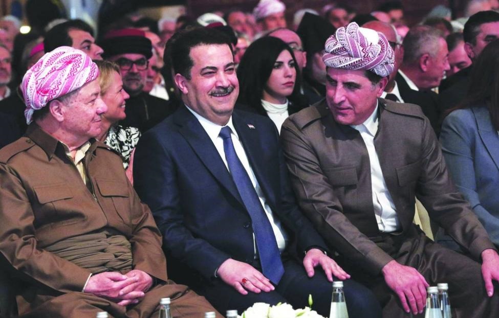 بارزاني يزور بغداد غداً لوضع حل نهائي للمشكلات بين المركز وأربيل